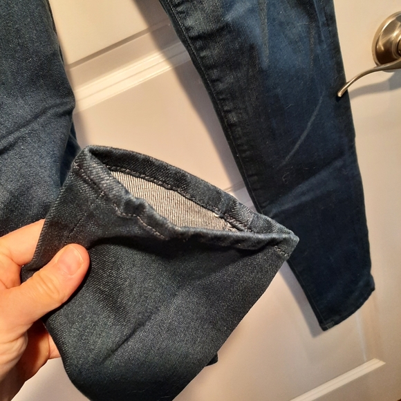 J. BRAND Super Skinny Serpentine Medium - Dark Wash Denim Women's Jeans, SZ 28 - Picture 12 of 16